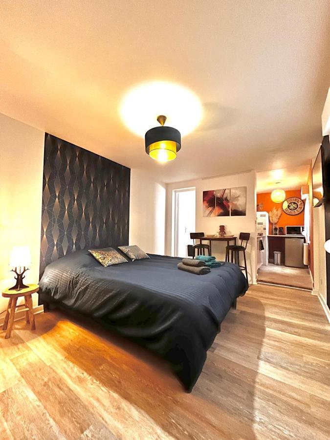 Charmant Studio En Plein Centre Ville De Chartres Apartment Exterior photo